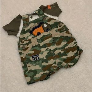 Kids Play 0-3 month Army Print overall outfit